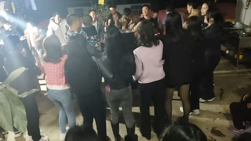 想看点带颜色的书？这份书单满足你对成人文学的全部幻想